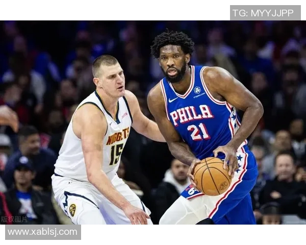 恩比德对决约基奇！杀手锏干拔中投完美命中，绝妙技巧展示(恩比德打爆约基奇)